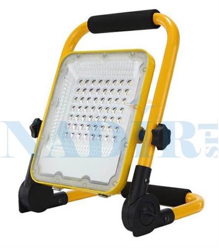 PROIETTORE A LED PORTATILE RICARICABILE W.20 2000 LUMEN