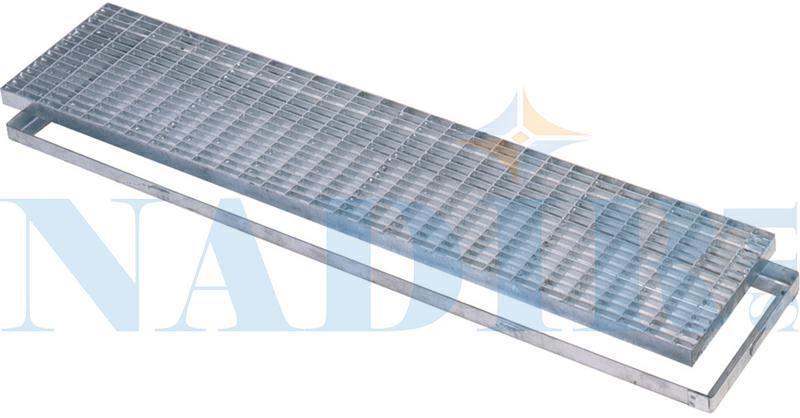 GRIGLIA ACCIAIO CON TELAIO MM.1000X200 MAGLIA ANTITACCO 33X11